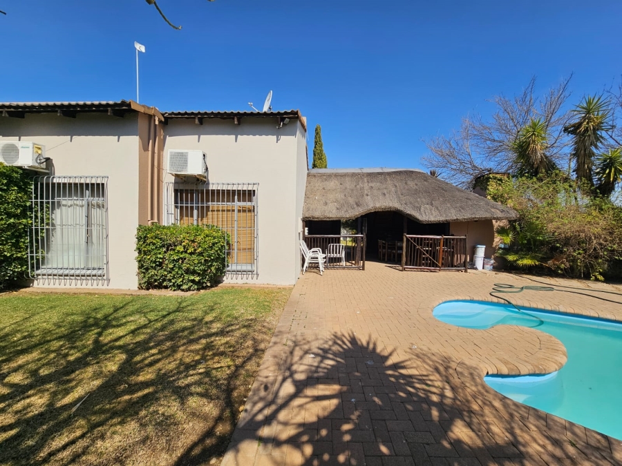 5 Bedroom Property for Sale in Riebeeckstad Free State